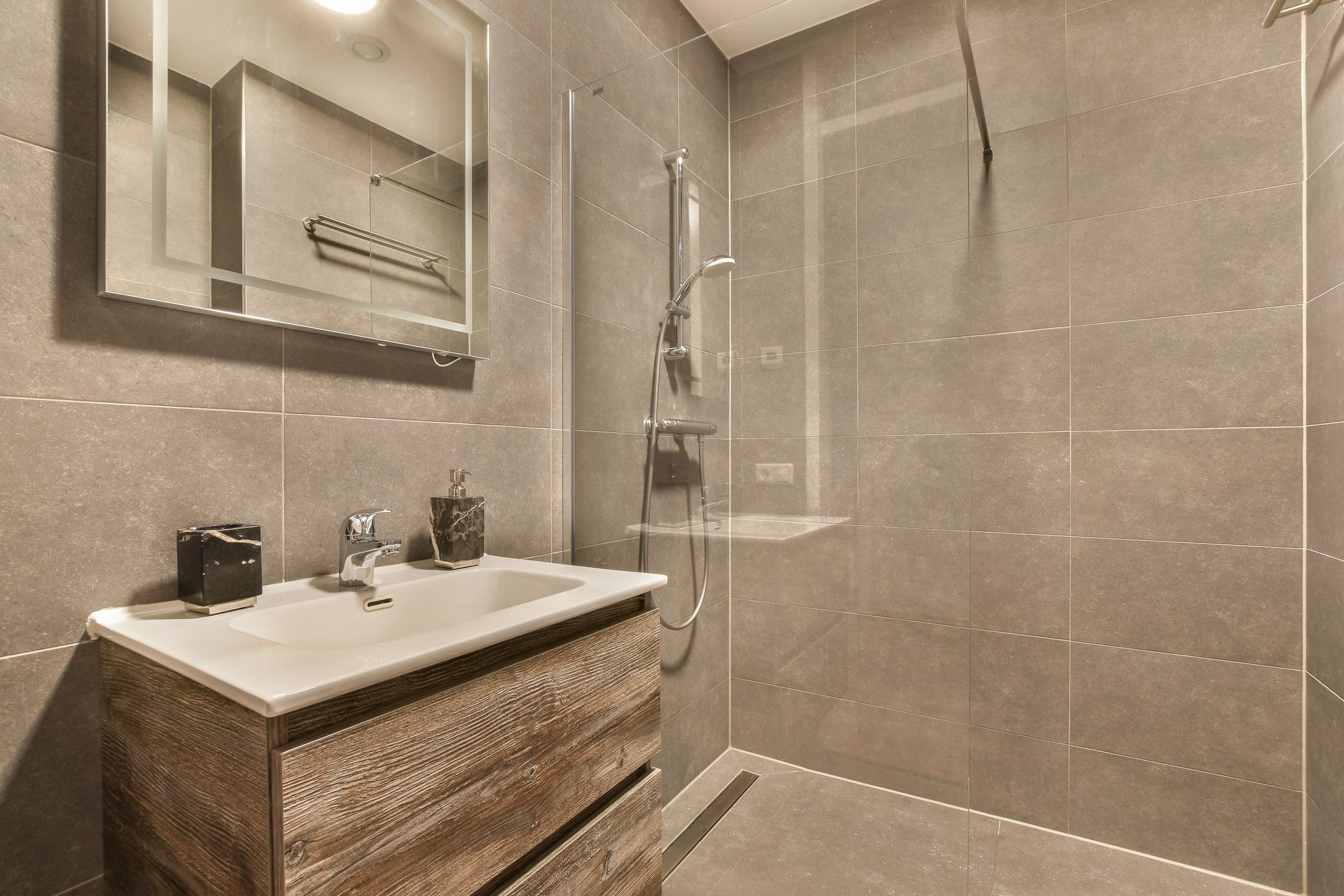 Foto 15 van Rinus Michelslaan 129