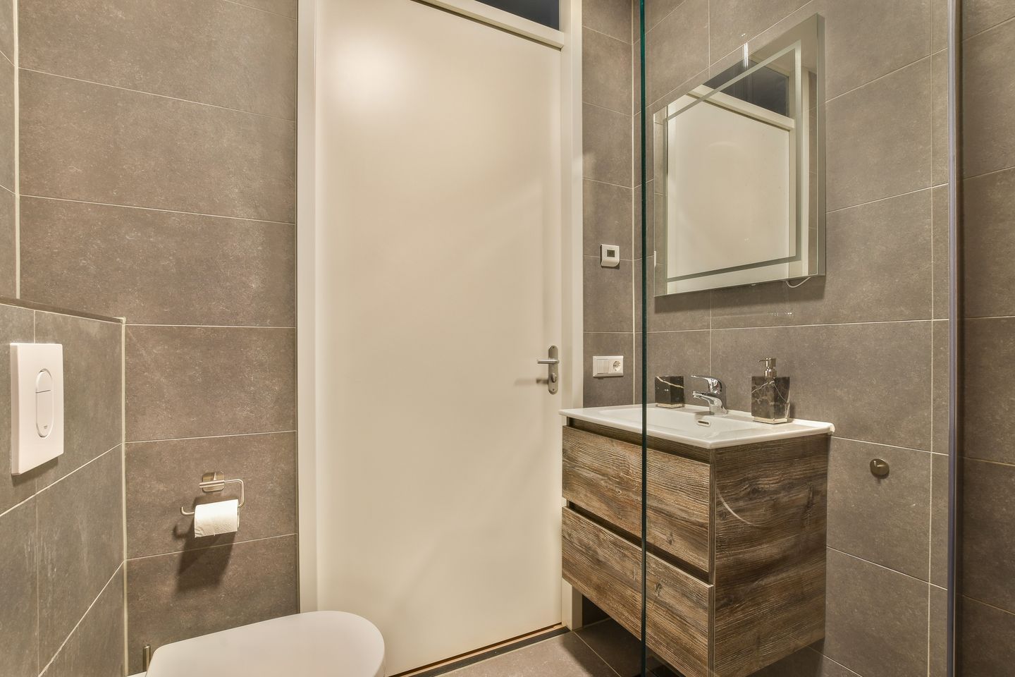 Foto 19 van Rinus Michelslaan 129