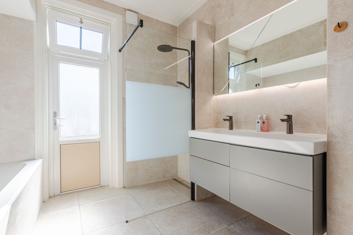 Foto 34 van Nassauplein 18