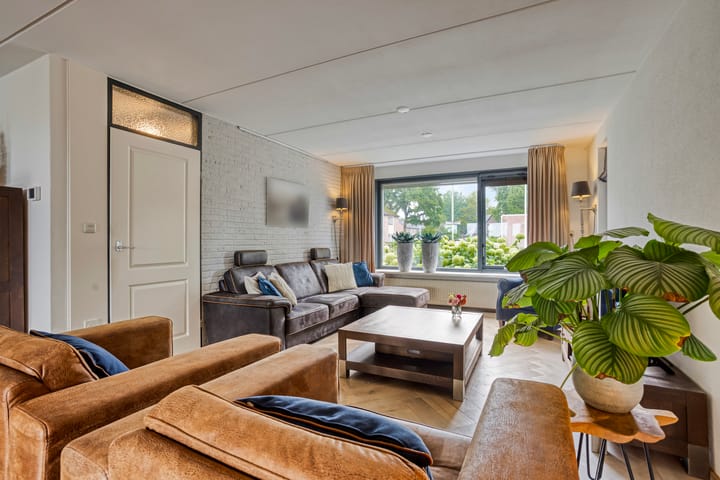 Photo 11 of Europalaan 43