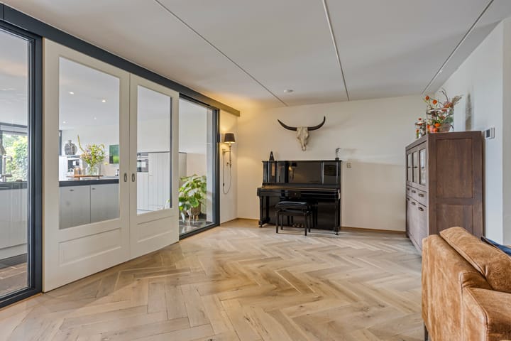 Photo 15 of Europalaan 43