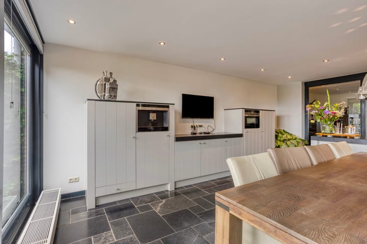 Photo 26 of Europalaan 43