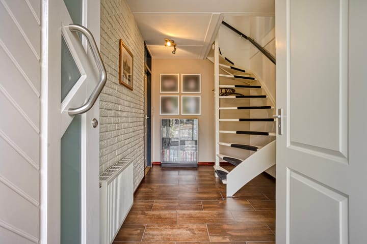 Photo 32 of Europalaan 43