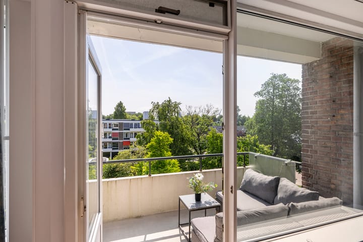 Foto 9 van De Lairesselaan 177