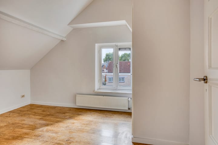 Photo 37 of Waterstraat 35