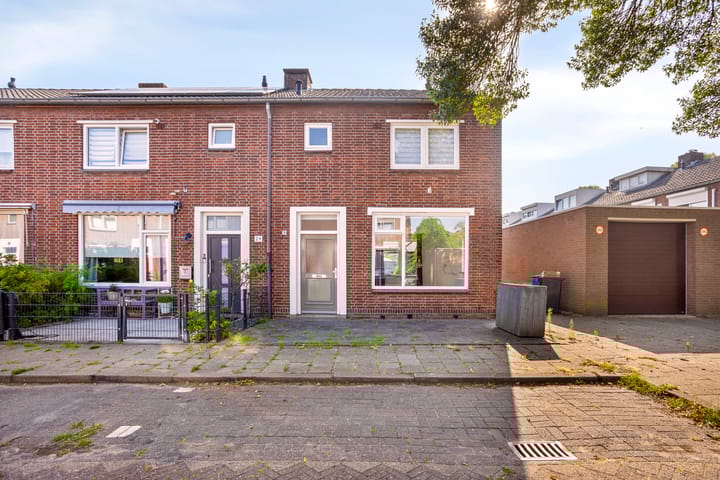 Photo 1 of Papaverstraat 31