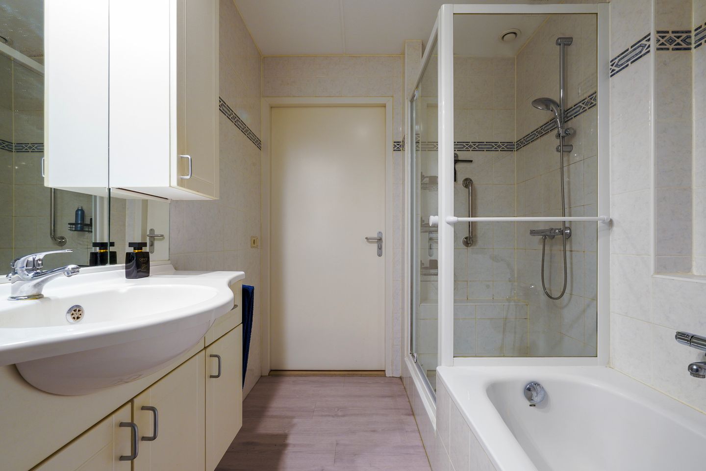 Foto 29 van Ringbaan-Oost 240-50