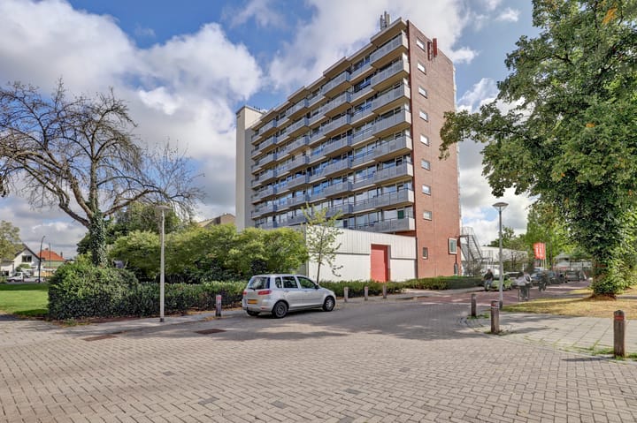 Photo 4 of Gronausestraat 176