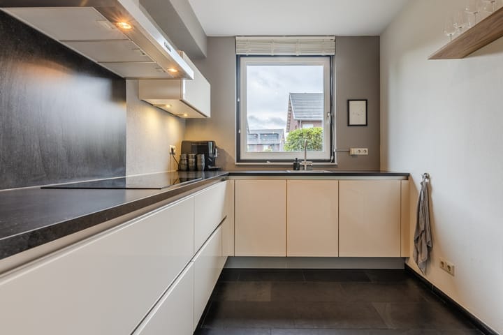 Foto 17 van Black Alicante 106