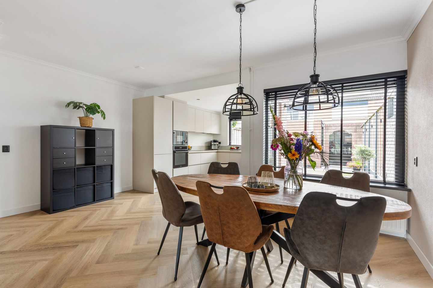 Foto 10 van Helmkruid 7