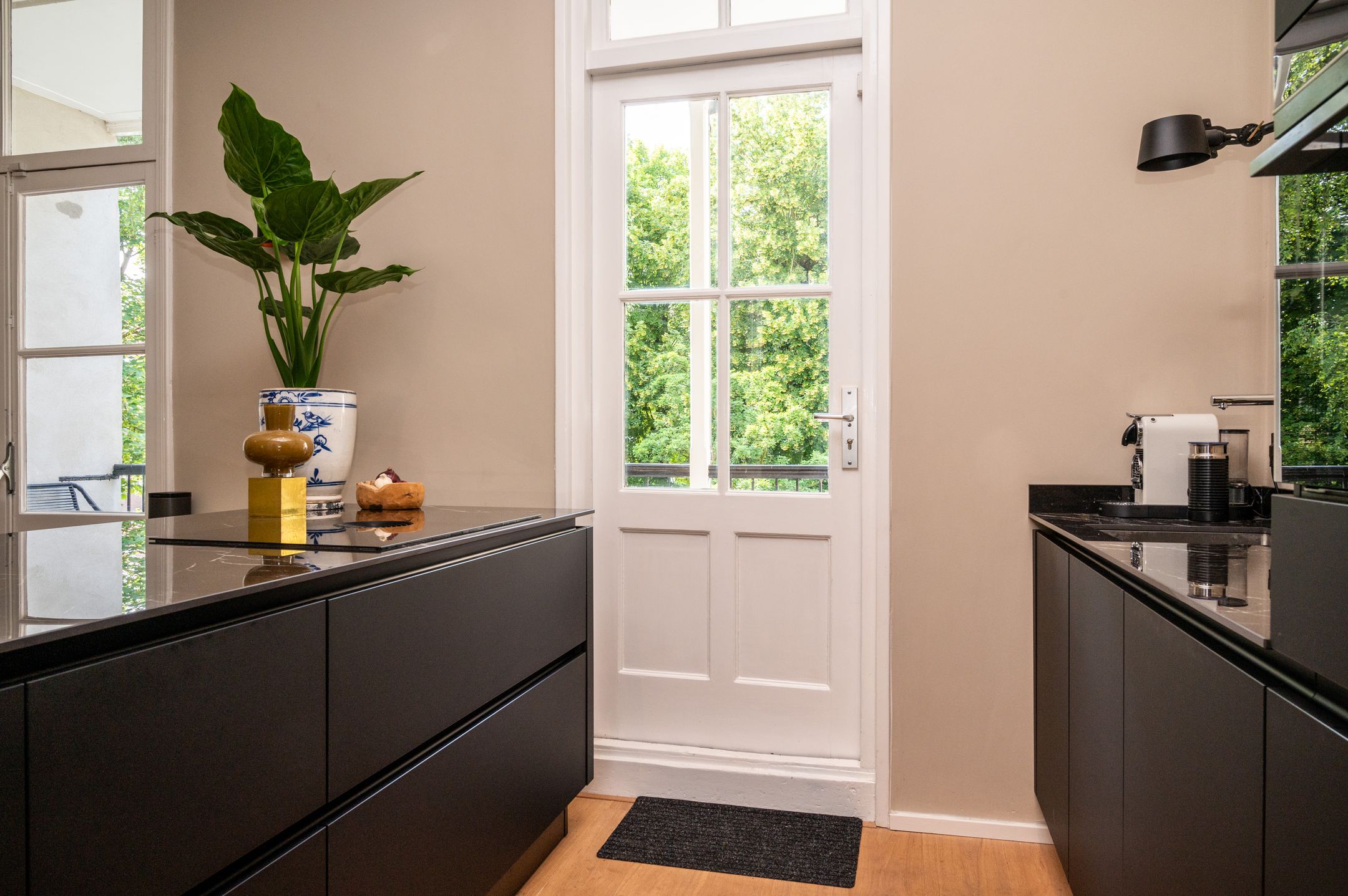 Foto 9 van Jacob Canisstraat 26