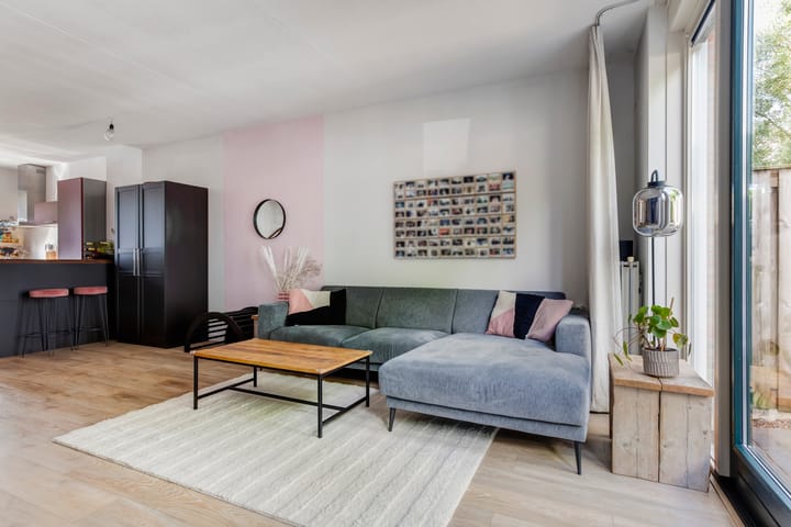 Foto 12 van Erasmusplein 2