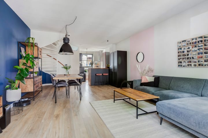 Foto 13 van Erasmusplein 2