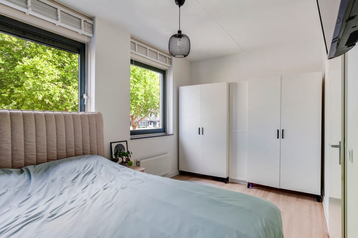 Foto 30 van Erasmusplein 2