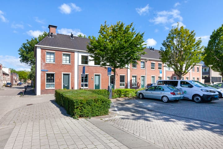 Foto 57 van Erasmusplein 2