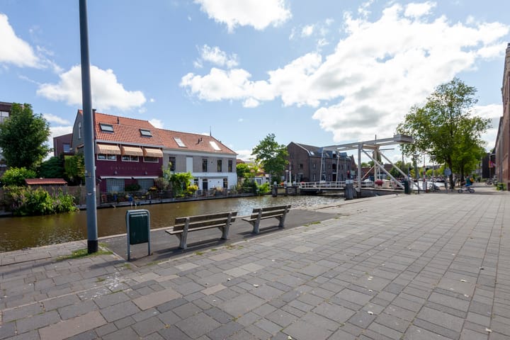 Foto 60 van Erasmusplein 2