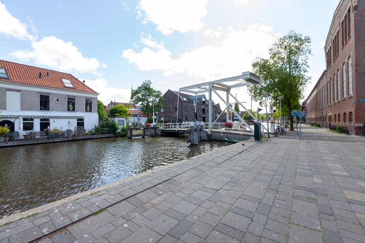 Foto 61 van Erasmusplein 2