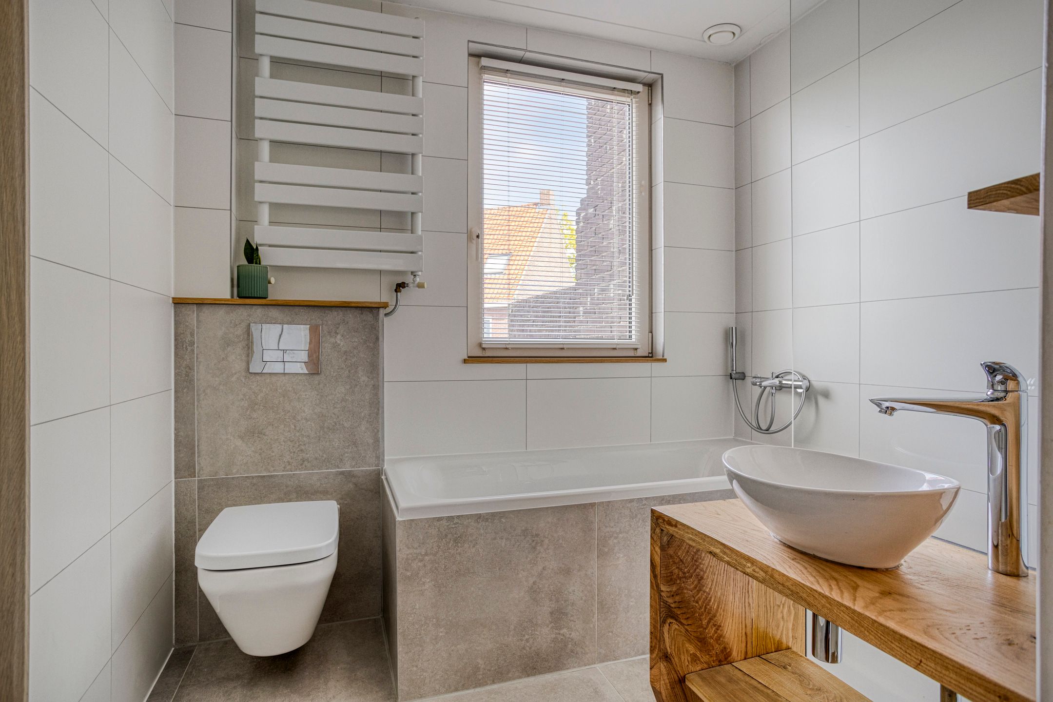 Photo 3 of Zeelsterstraat 82-C