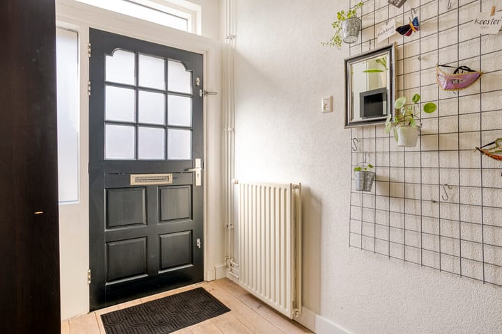 Photo 5 of Zeelsterstraat 82-C