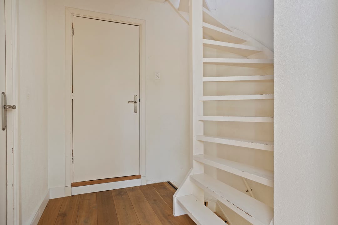 Photo 17 of Zeelsterstraat 82-C