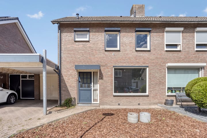 Foto 5 van Menuetstraat 9