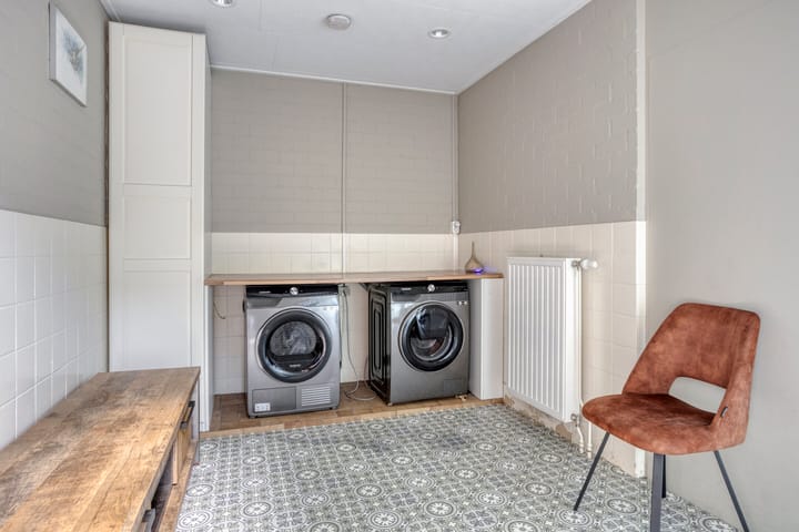 Foto 16 van Menuetstraat 9