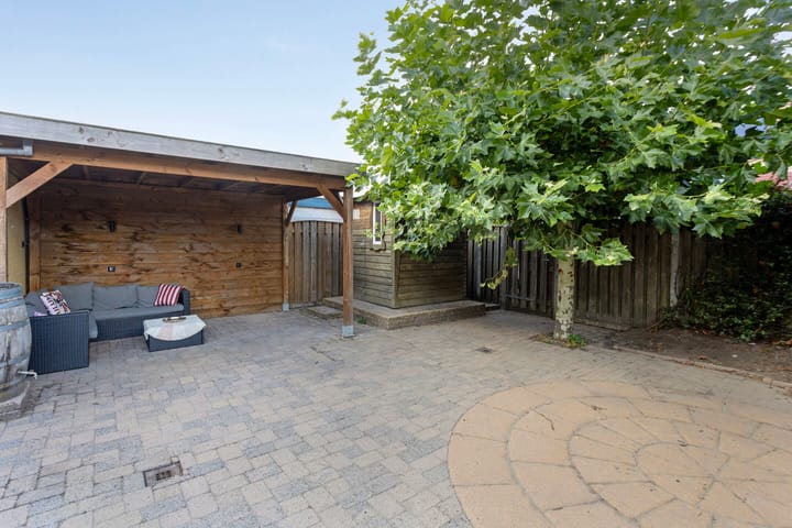 Foto 28 van Menuetstraat 9