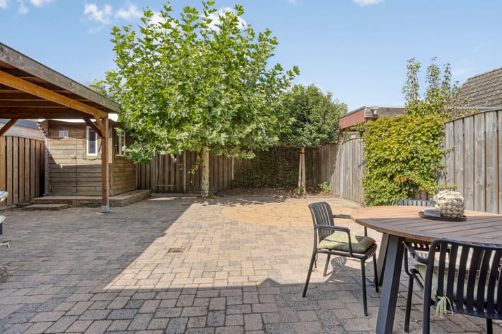 Foto 27 van Menuetstraat 9