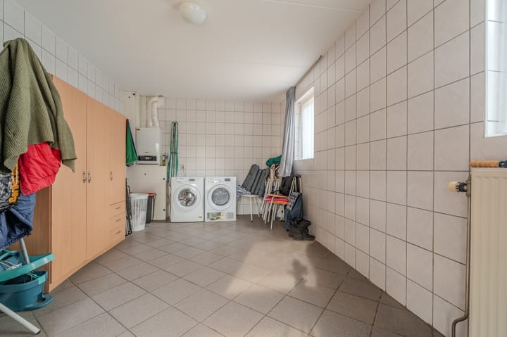 Photo 24 of Haven Zuidzijde 19