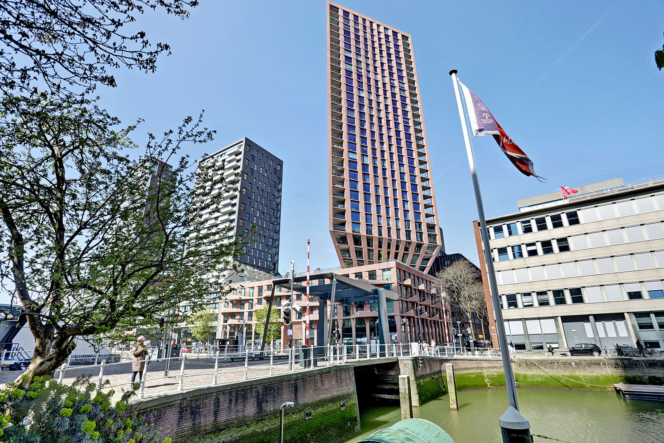 Photo 51 of Wijnhaven 65-D02