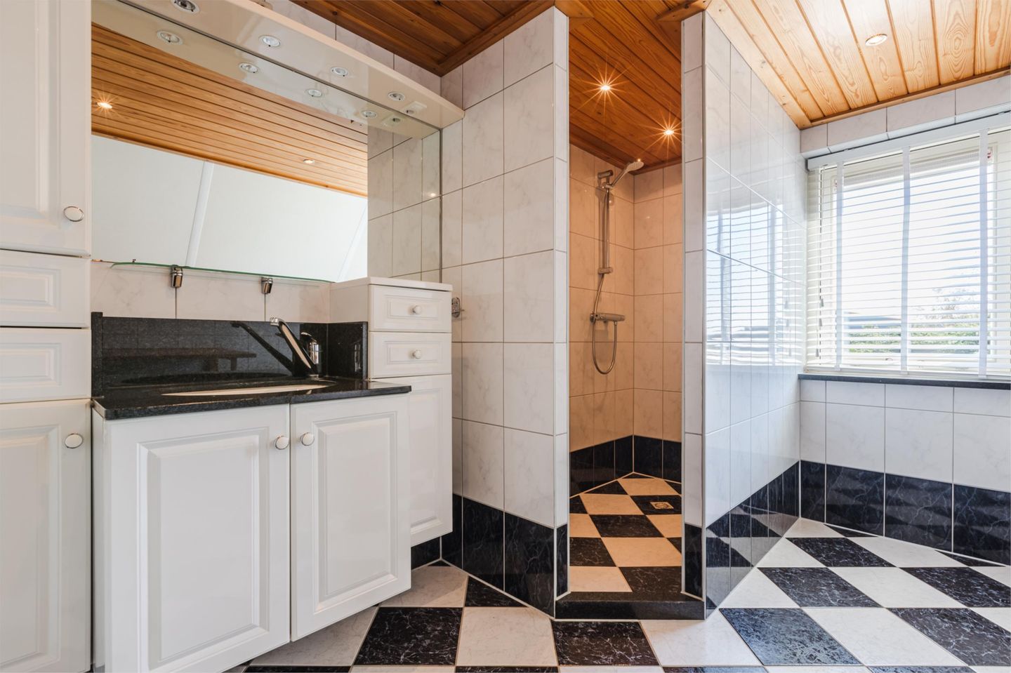 Foto 35 van Zwaagdijk 119