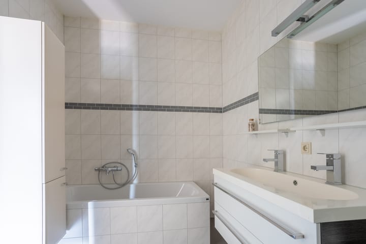 Photo 22 of Brugstraat 15-C