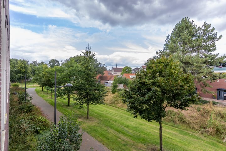 Photo 38 of Brugstraat 15-C