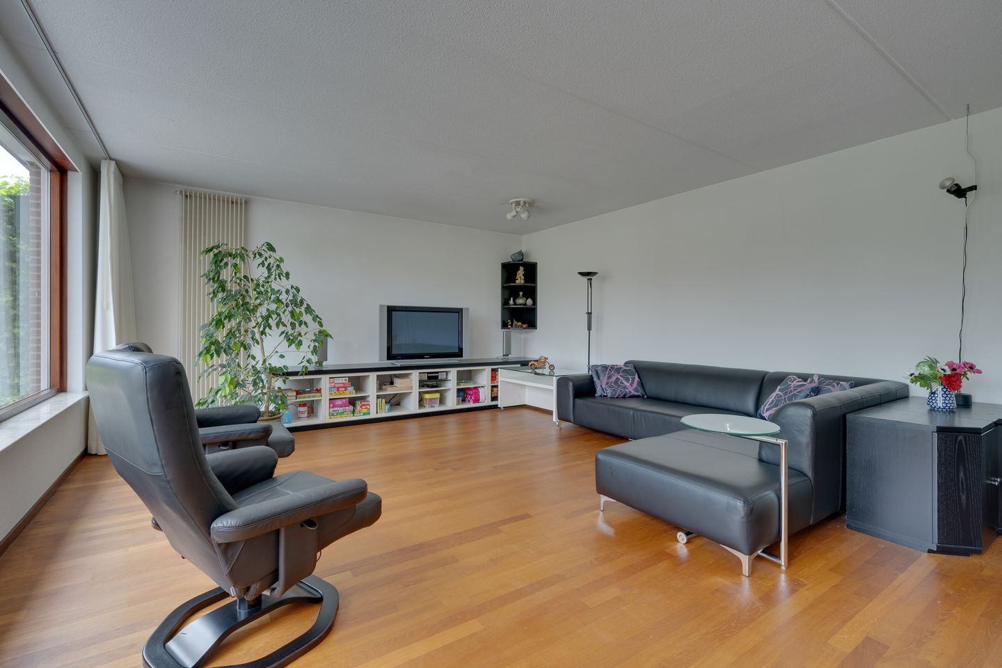 Foto 4 van van Bevervoordenhof 13