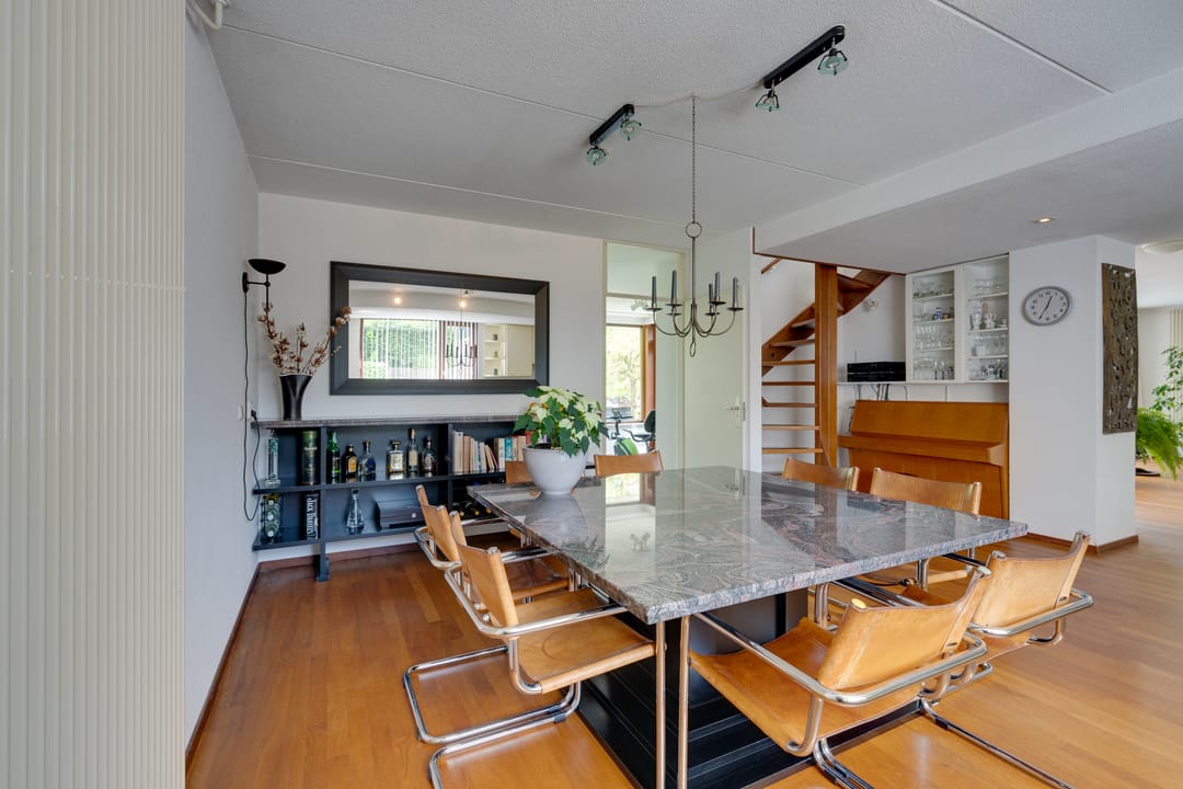 Foto 13 van van Bevervoordenhof 13