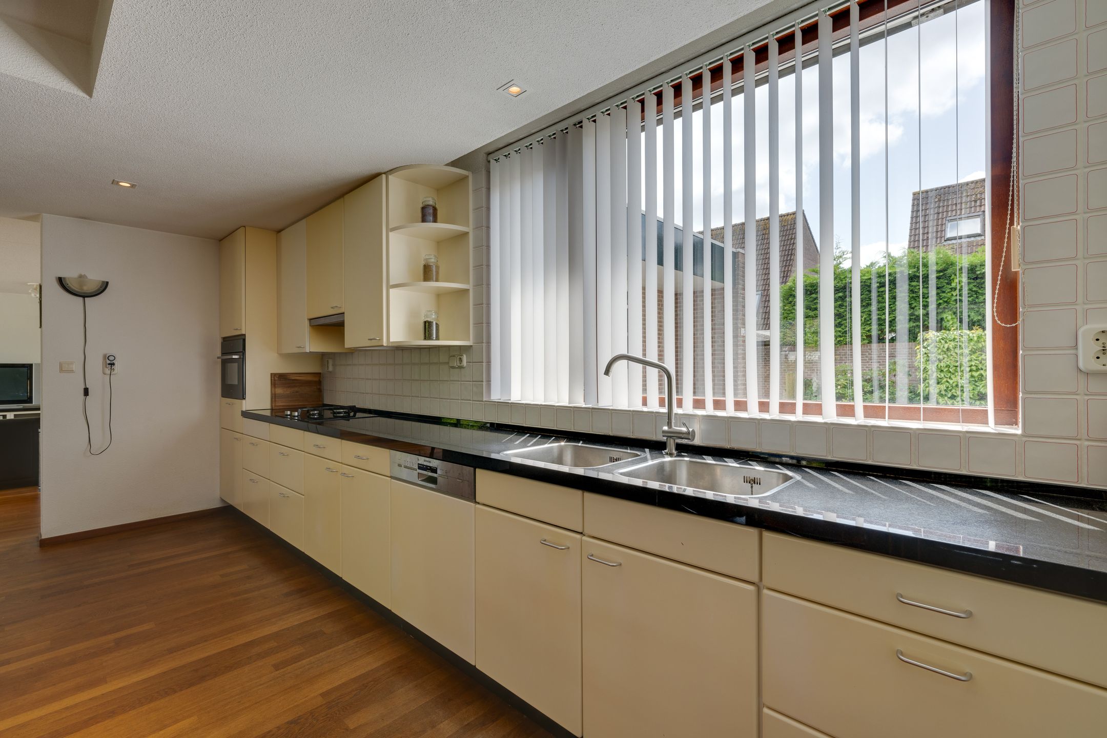 Foto 15 van van Bevervoordenhof 13