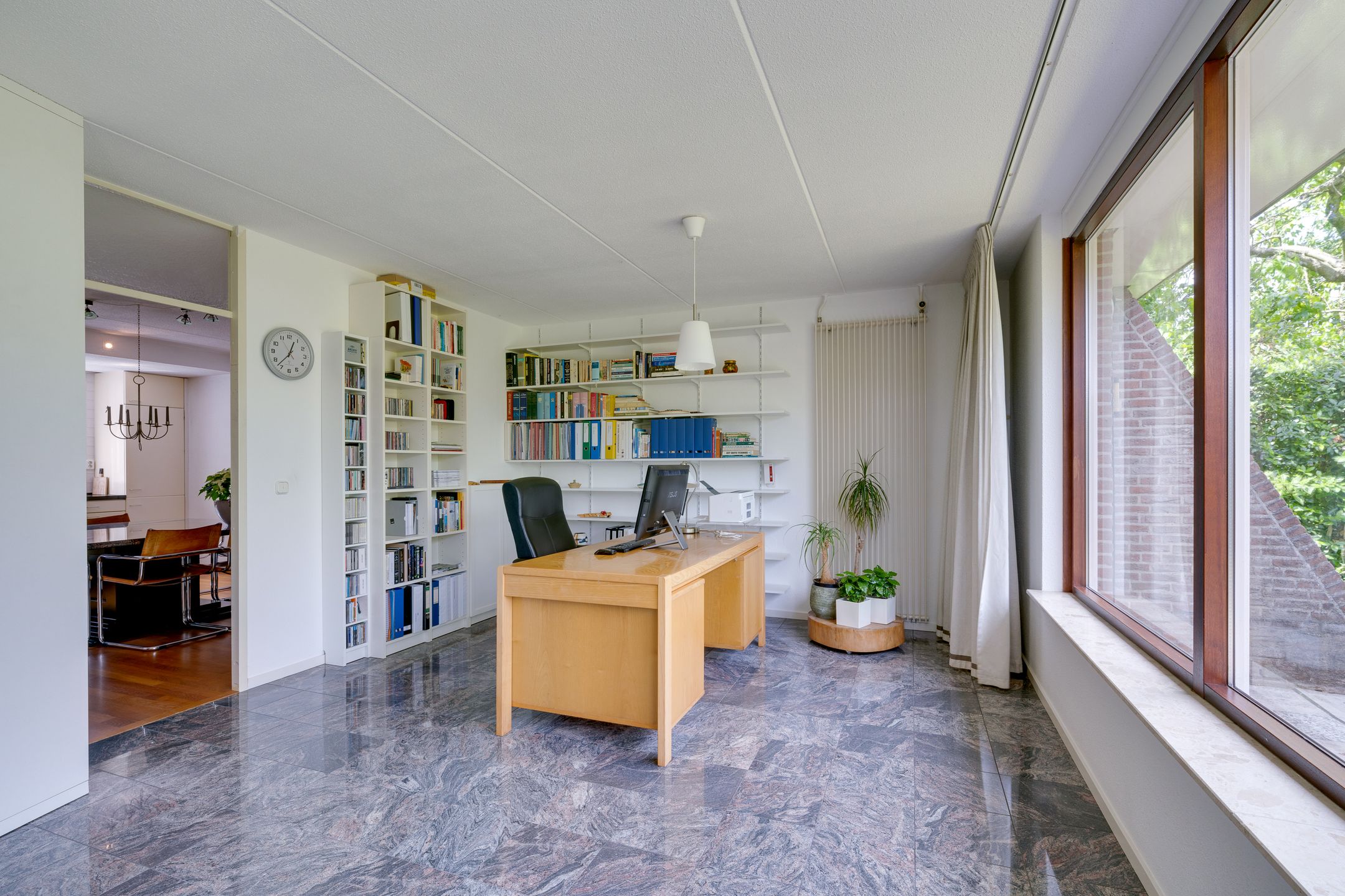 Foto 21 van van Bevervoordenhof 13