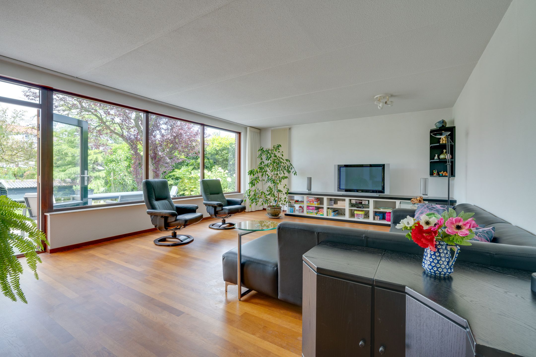 Foto 24 van van Bevervoordenhof 13