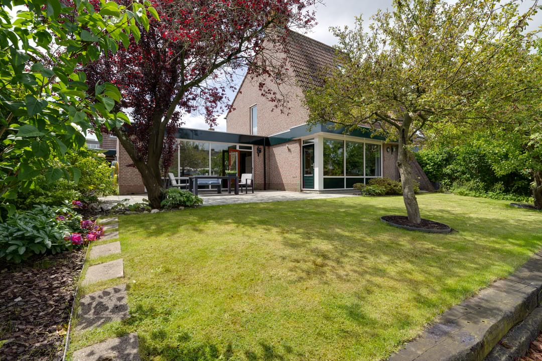 Foto 38 van van Bevervoordenhof 13