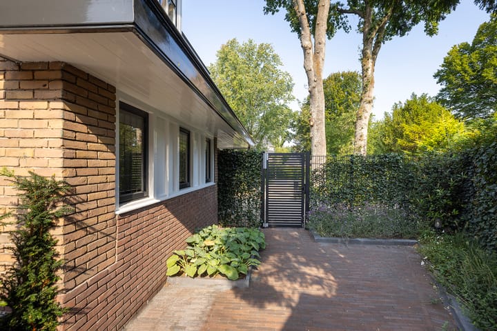 Photo 42 of Vosmaerlaan 2