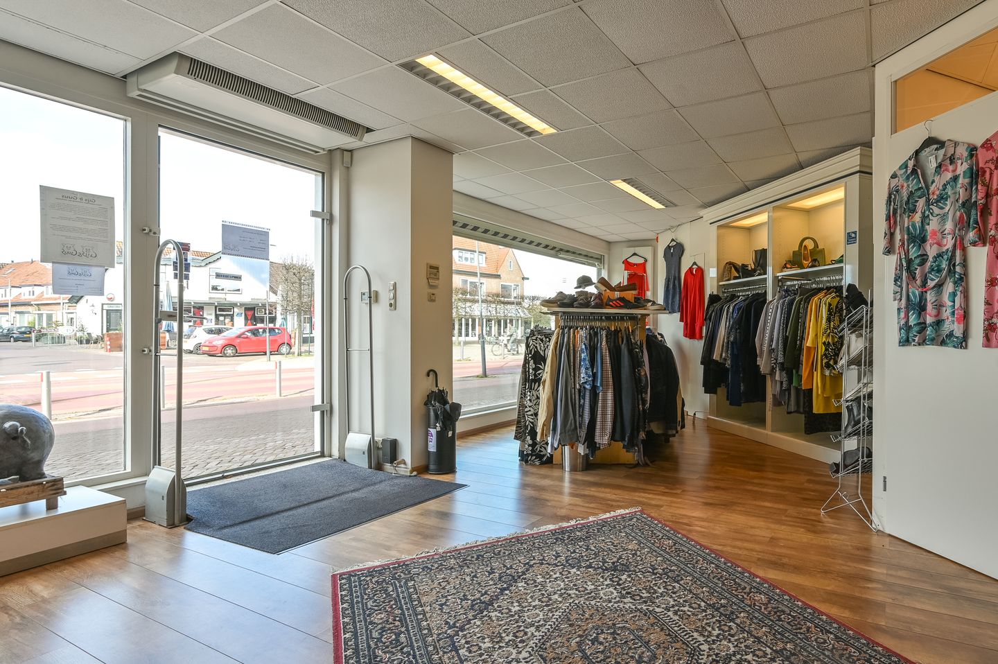 Bekijk foto 3 van Broekbergenlaan 42