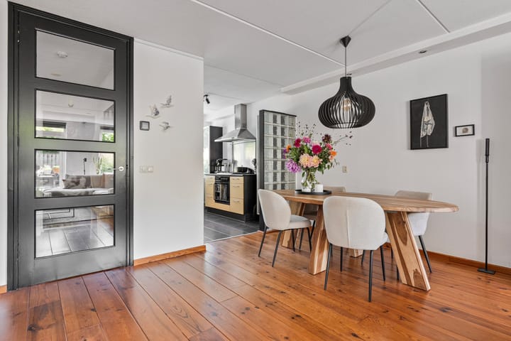 Foto 15 van Boterbloem 12