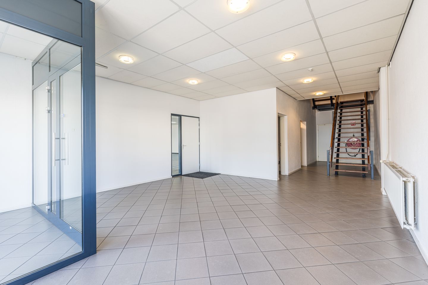 Bekijk foto 4 van Zonnebaan 25-27