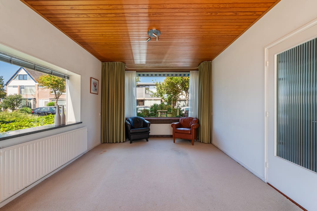 Photo 11 of Voswijckstraat 11