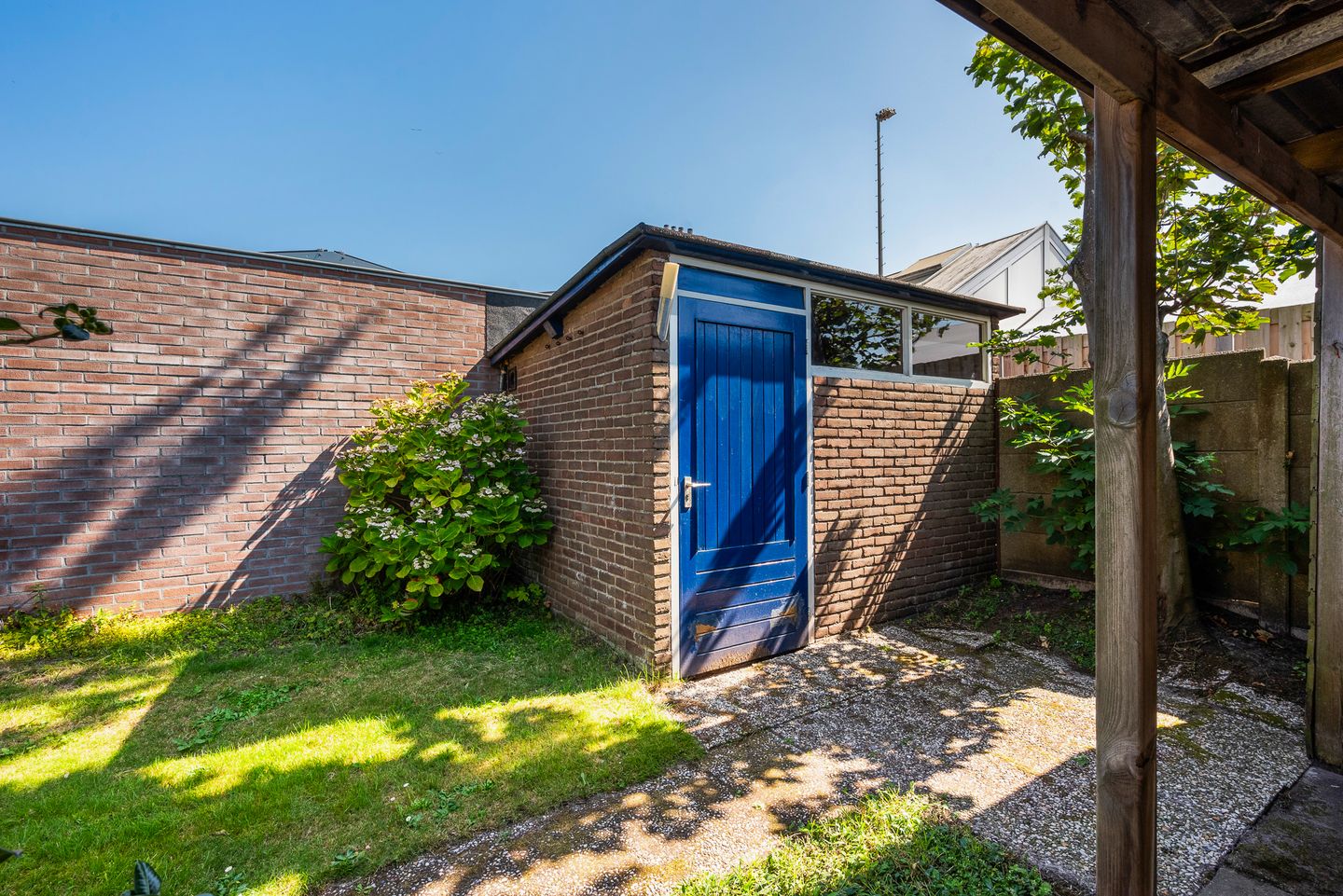 Photo 19 of Voswijckstraat 11