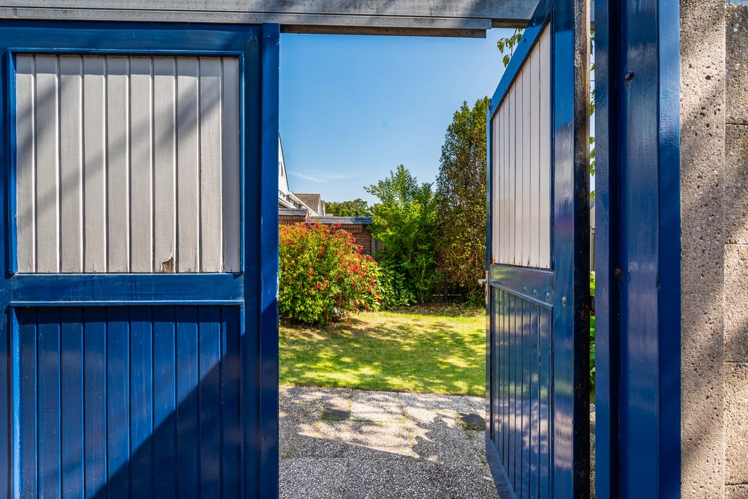 Photo 23 of Voswijckstraat 11