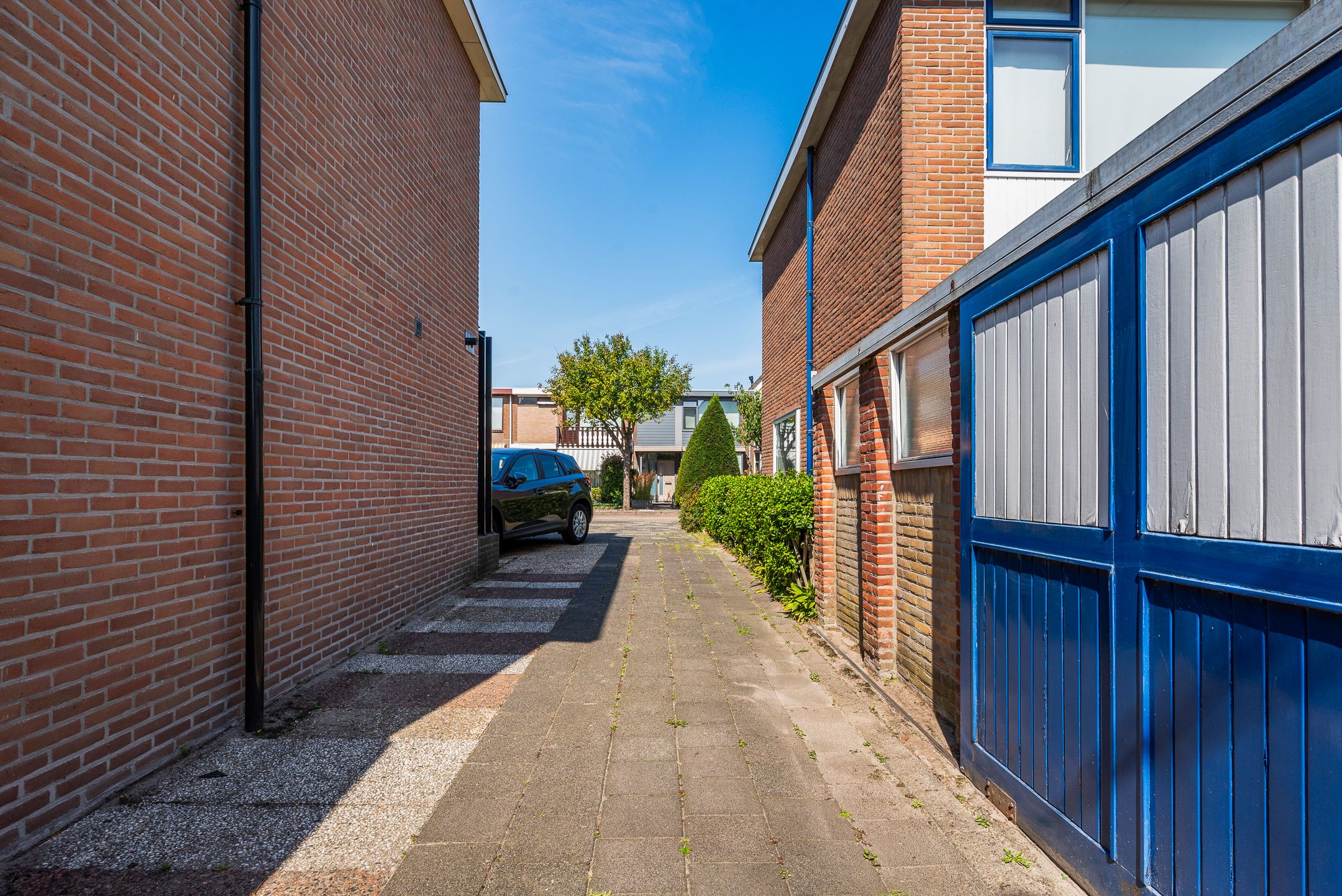 Photo 24 of Voswijckstraat 11