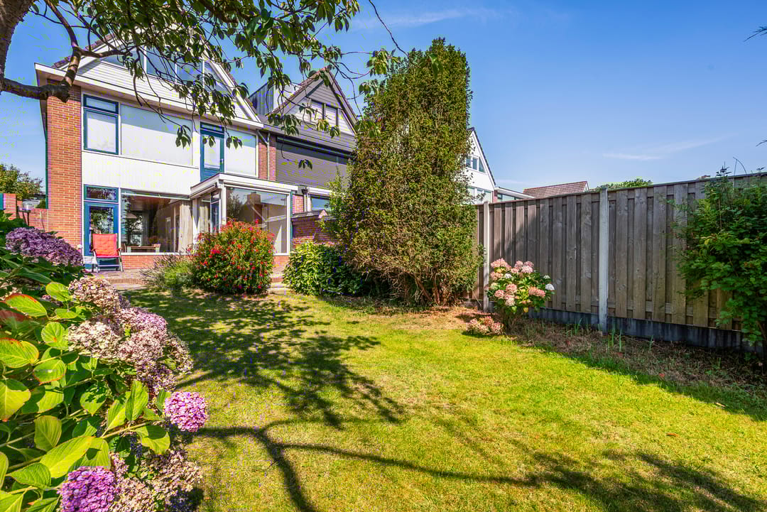 Photo 22 of Voswijckstraat 11