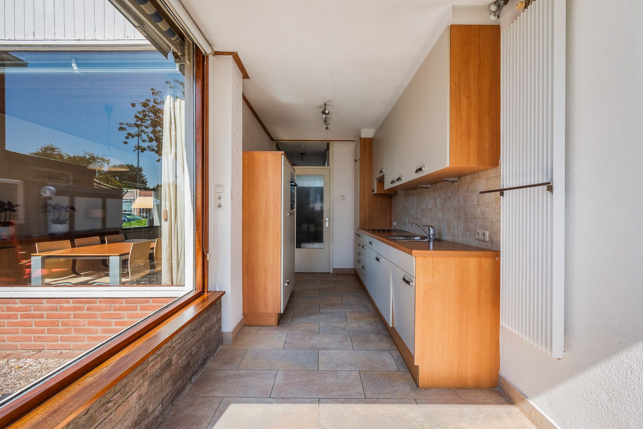 Photo 27 of Voswijckstraat 11