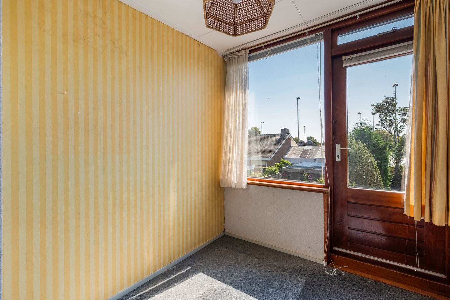 Photo 40 of Voswijckstraat 11